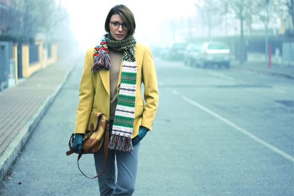Something colorful in a grey foggy day | The Gummy Sweet Elisa Bersani Fashion Blogger