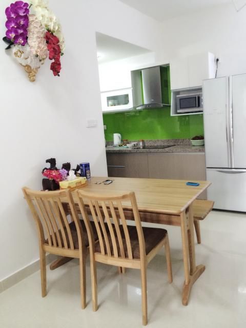 Bán gấp chung cư cao cấp Celadon City, kế bên siêu thị Nhật Aeon Mall. View hồ, phon - 24